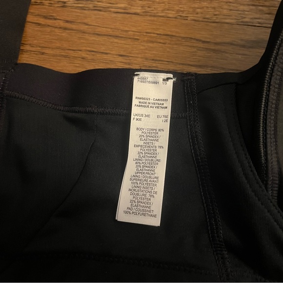 Nike Sports Bra - Picture 7 of 7